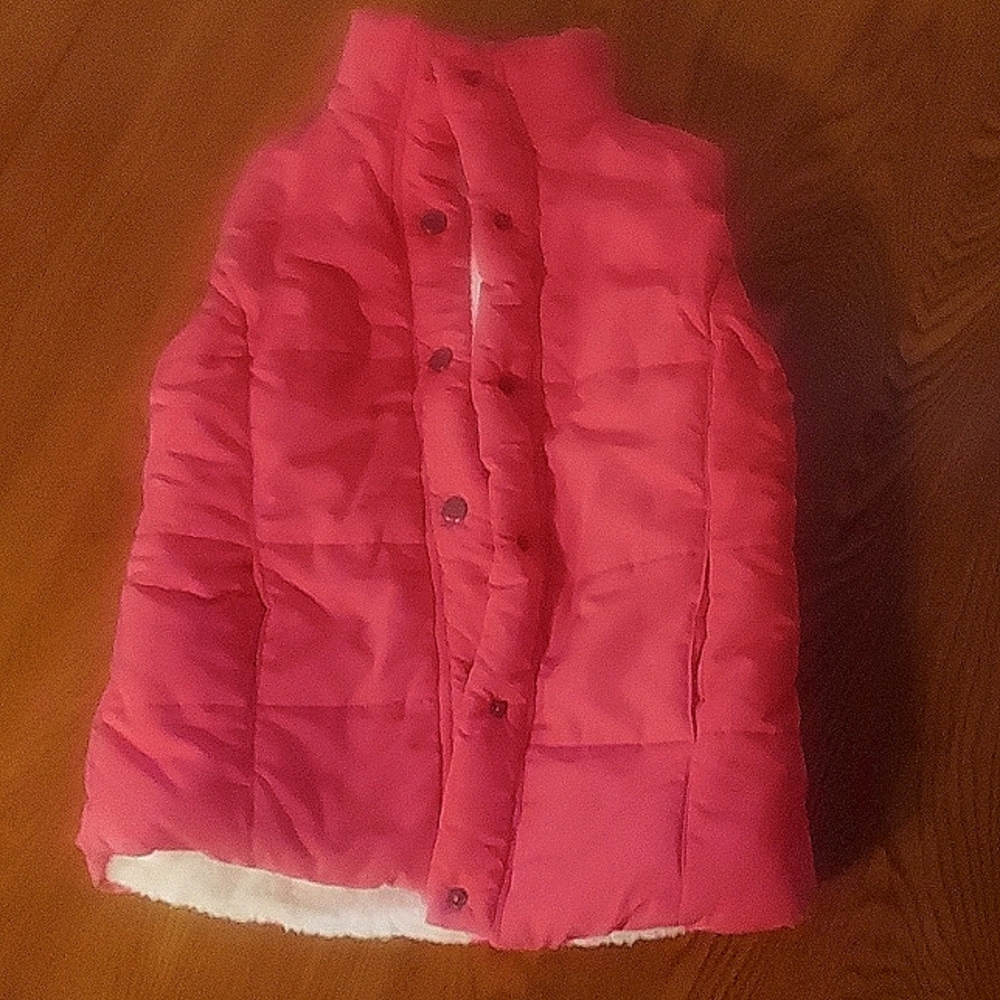 Medium girls insulated vest